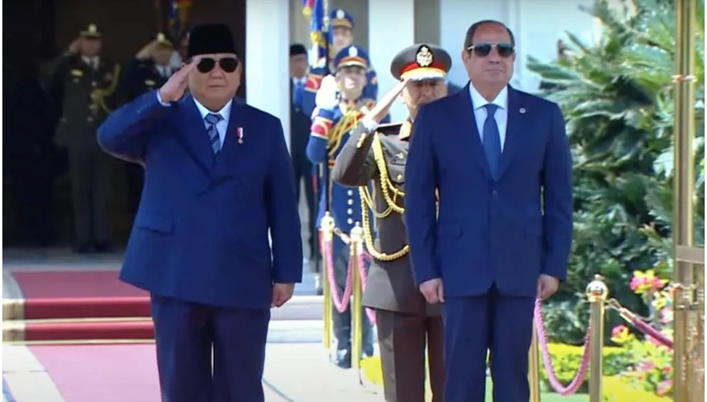 السيسي يؤكد ضرورة بدء إعادة إعمار قطاع غزة دون تهجير سكانه