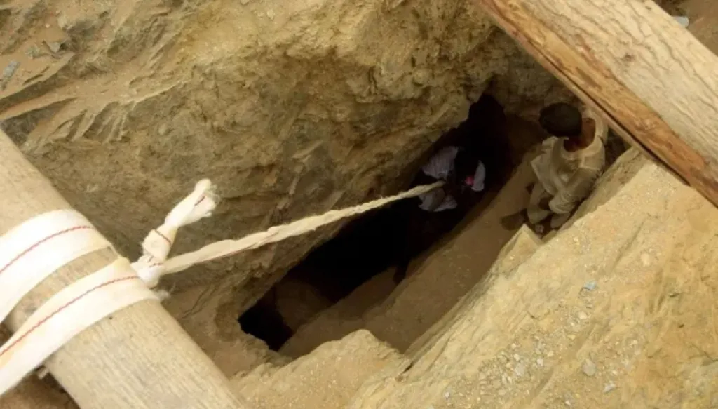 11 قتيلاً بانهيار منجم ذهب في شمال السودان