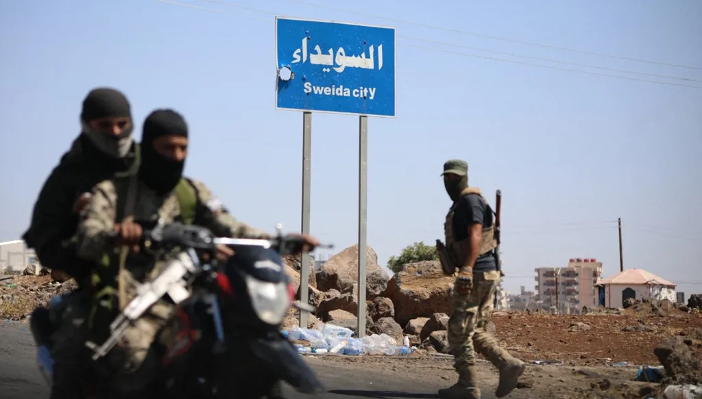 توقُع فض اشتباكات السويداء خلال 48 ساعة... حصيلة الضحايا ترتفع وقوات الأمن تنتشر