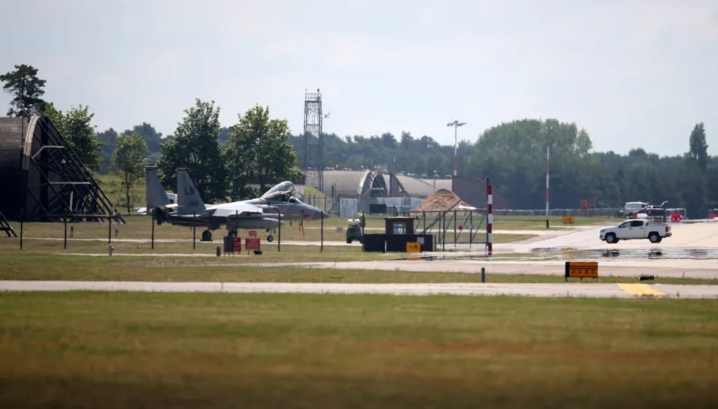 رصد طائرات مسيرة قرب قوات أميركية في بريطانيا