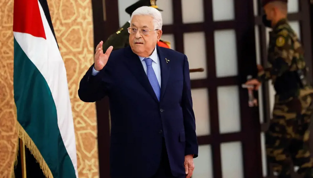 عباس يصدر إعلاناً دستورياً بشأن "شغور مركز رئيس السلطة الفلسطينية"