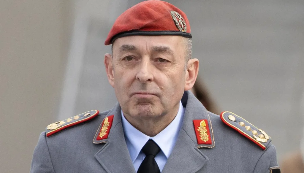 رئيس الأركان الألماني يأمر بالتوسع في تعزيز القدرات الحربية سريعا