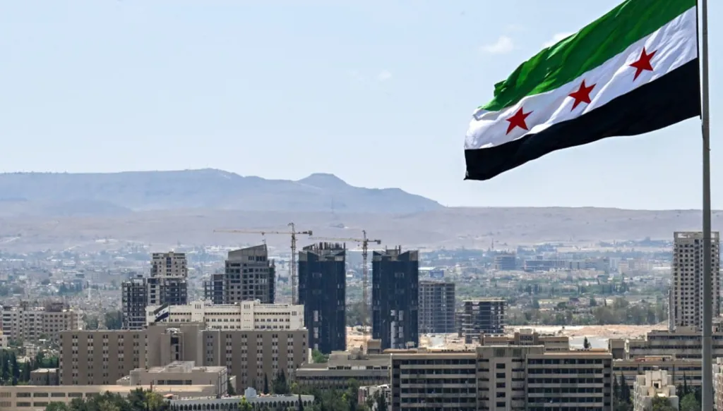 المرشحان للانتخابات الرئاسية في بولندا يعلنان فوزهما بالاقتراع