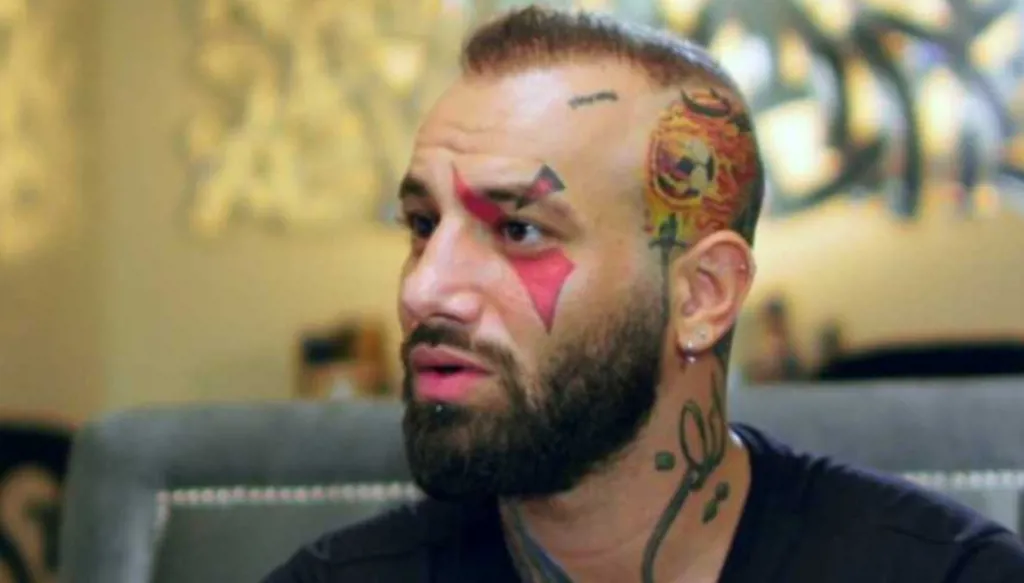 محكمة إيرانية تقضي بإعدام المغني "تاتالو"