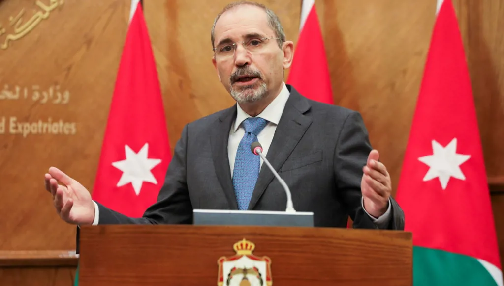 الصفدي رداً على اقتراح ترامب: الأردن للأردنيين وفلسطين للفلسطينيين