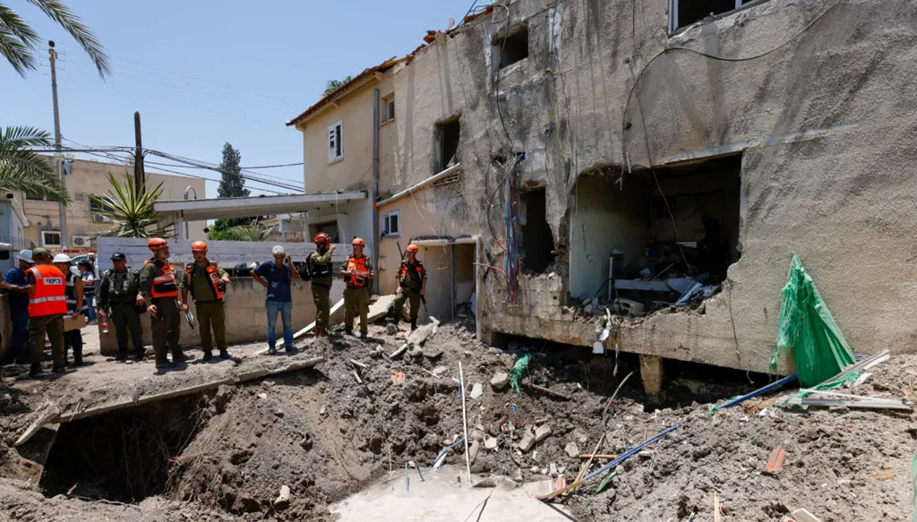 قاذفات (بي-2) بحالة تأهب وتهديد حوثي للأميركيين... "النهار" في تغطية متواصلة للتصعيد الإيراني - الإسرائيلي