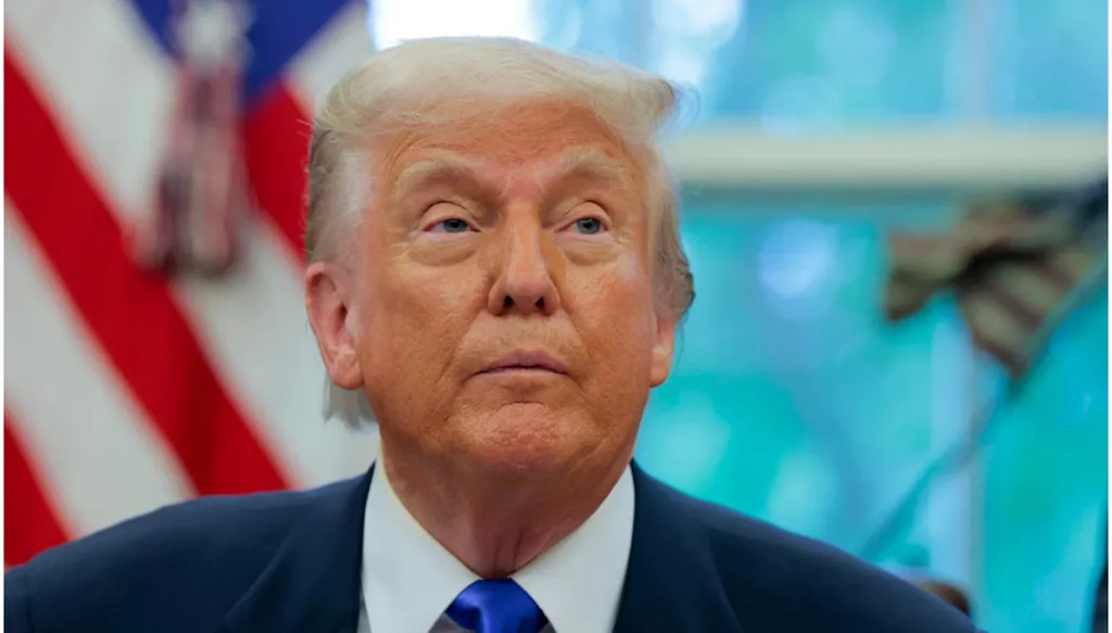 ترامب: رفض الطائرة القطرية الهدية "غباء"