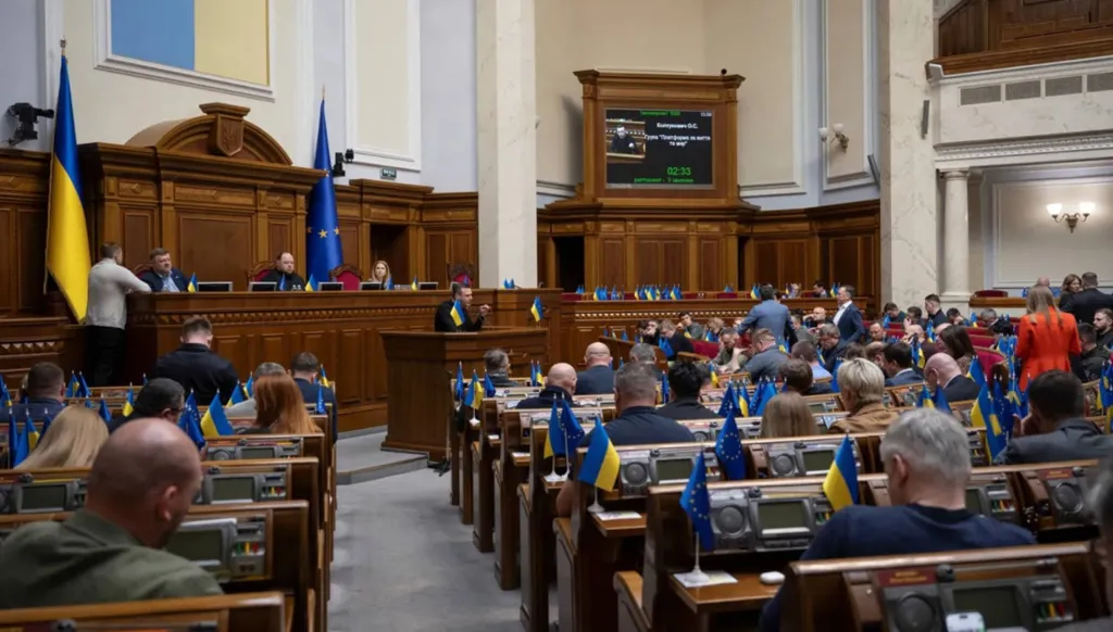البرلمان الأوكراني يقر ميزانية 2026 ويركز على الدفاع