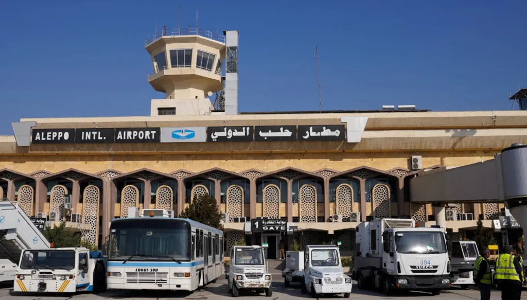 سوريا تعلق الملاحة الجوية في مطار حلب مع استمرار الاشتباكات