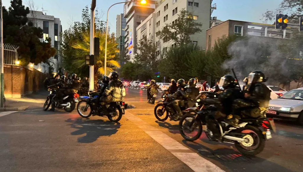 أحزاب إيرانية - كردية معارضة تدعو إلى إضراب عام الخميس دعماً للاحتجاجات