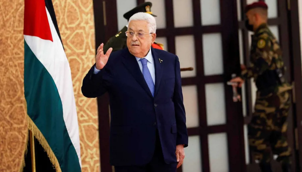 الرئيس الفلسطيني يصل المملكة المتحدة في زيارة دولة