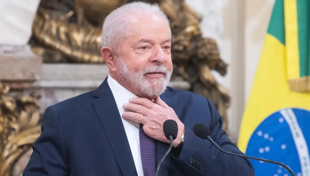 الرئيس البرازيلي يستبعد "غزواً برياً" أميركياً لفنزويلا