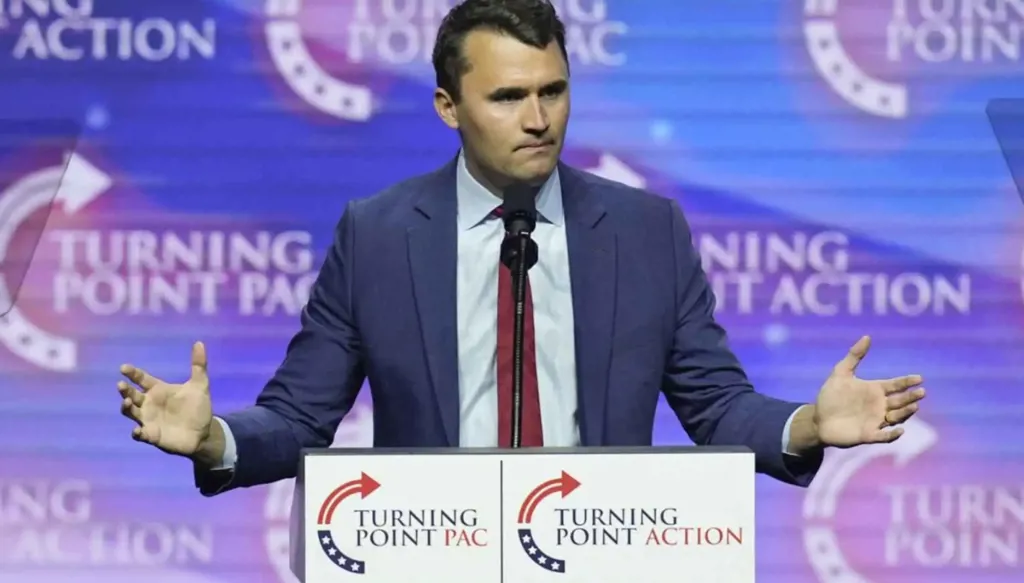 ترامب يعلن وفاة الناشط المحافظ تشارلي كيرك بعد إصابته بالرصاص