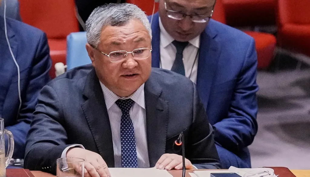 الصين تحذّر في الأمم المتحدة من "مغامرة عسكرية" في إيران