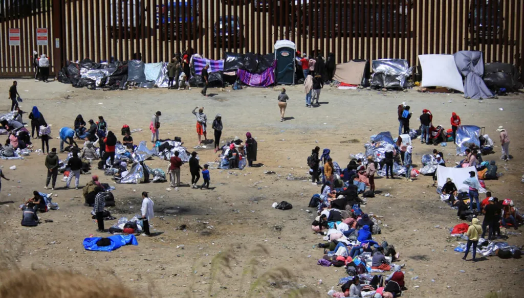 أميركا تطالب ولايات بالمساعدة في ترحيل مرتكبي الجرائم من المهاجرين