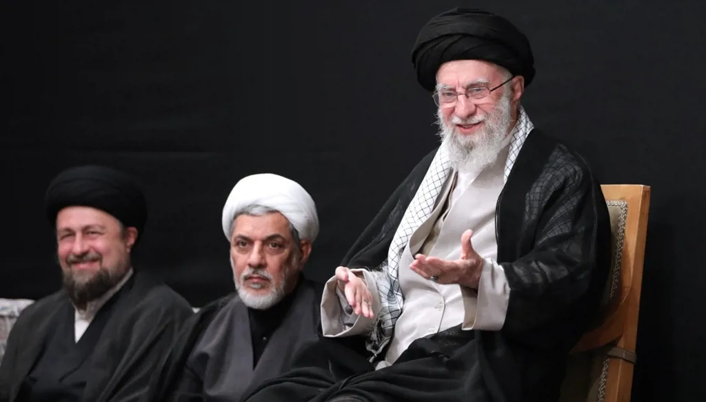 إيران تشكل مجلساً دفاعياً بعد الحرب مع إسرائيل
