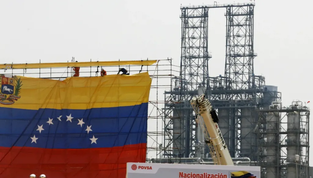 أميركا تتم أولى صفقات بيع النفط الفنزويلي بقيمة 500 مليون دولار