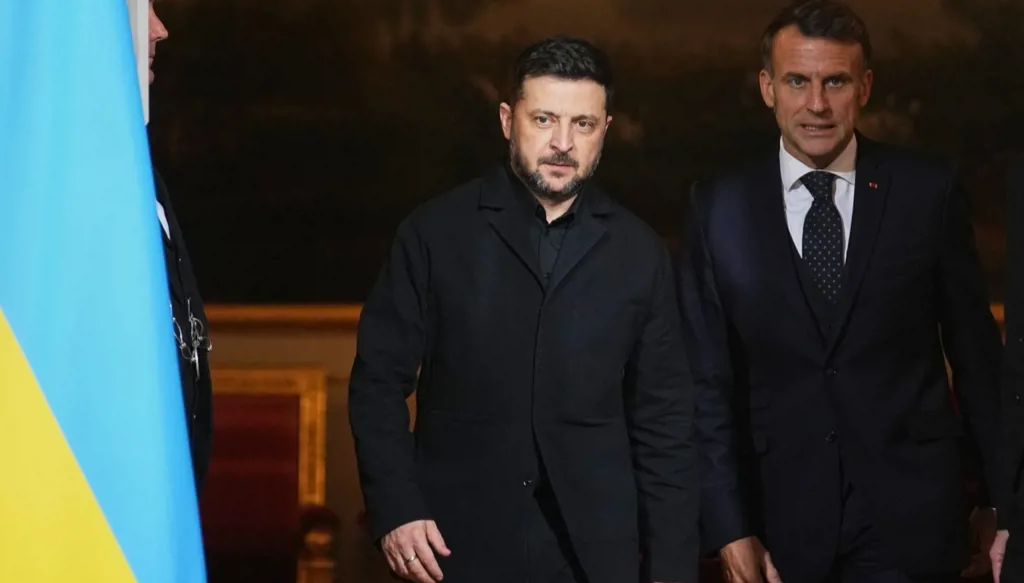 زيلينسكي يأمل ببحث "قضايا رئيسية" مع ترامب... وماكرون يدعو لوجود والأوروبيين "حول الطاولة"