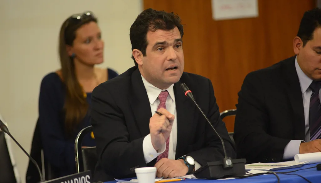 الإفراج عن 80 سجيناً سياسياً في فنزويلا