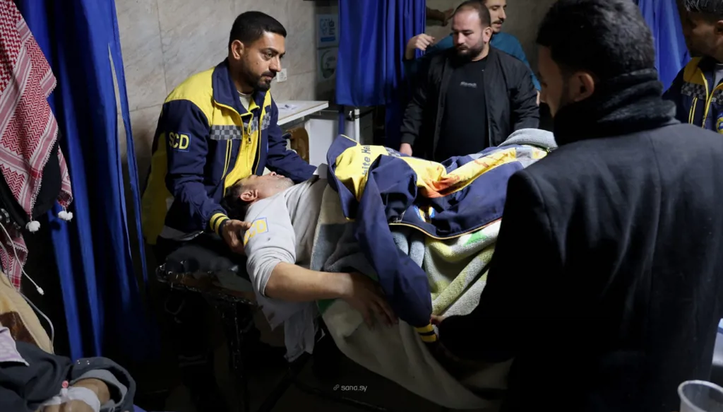 الجيش السوري و"قسد" يتبادلان الاتهامات بشأن الاشتباكات... قتيل مدني وإصابات ونزوح (فيديو)