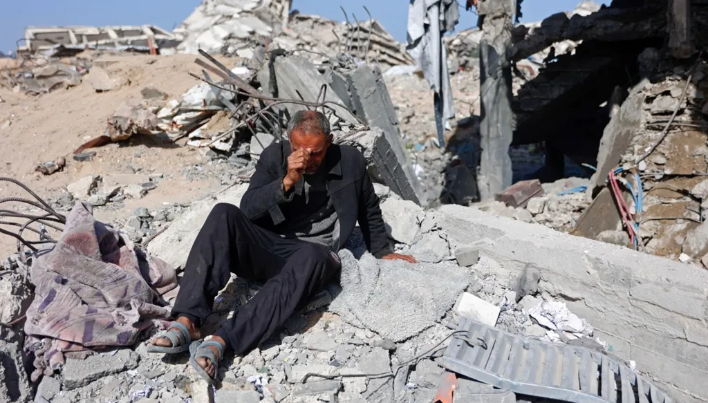 عشرات الضحايا في غزة بقصف إسرائيلي... قطر تندد بـ"التصعيد الخطير" ومصر تدعو لـ"ضبط النفس"