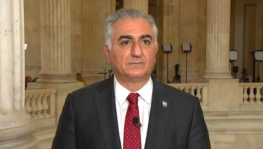 "الدعم في الطريق"... بهلوي يدعو الإيرانيين لمواصلة الاحتجاجات