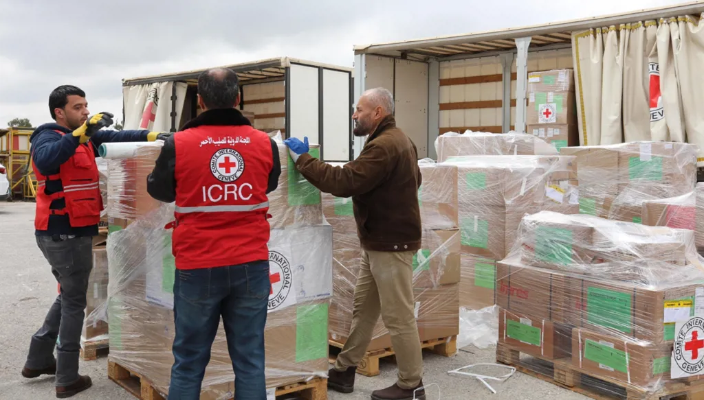 الصليب الأحمر: مقتل 5 متطوعين في السودان خلال توزيع الغذاء
