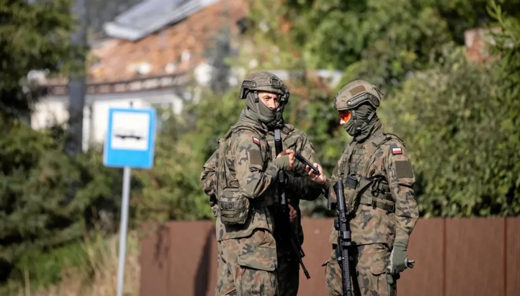 بولندا تدفع بطائرات بعد تهديد بهجوم بمسيرات على أوكرانيا