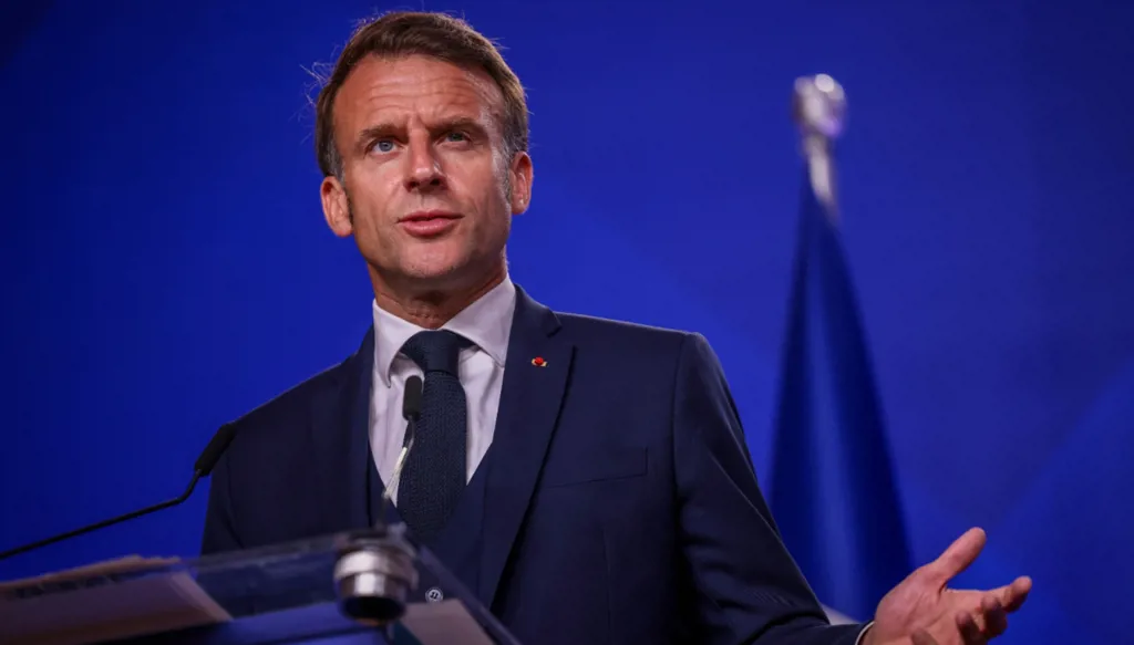 ماكرون: بوتين يريد "استسلام" أوكرانيا وليس السلام معها