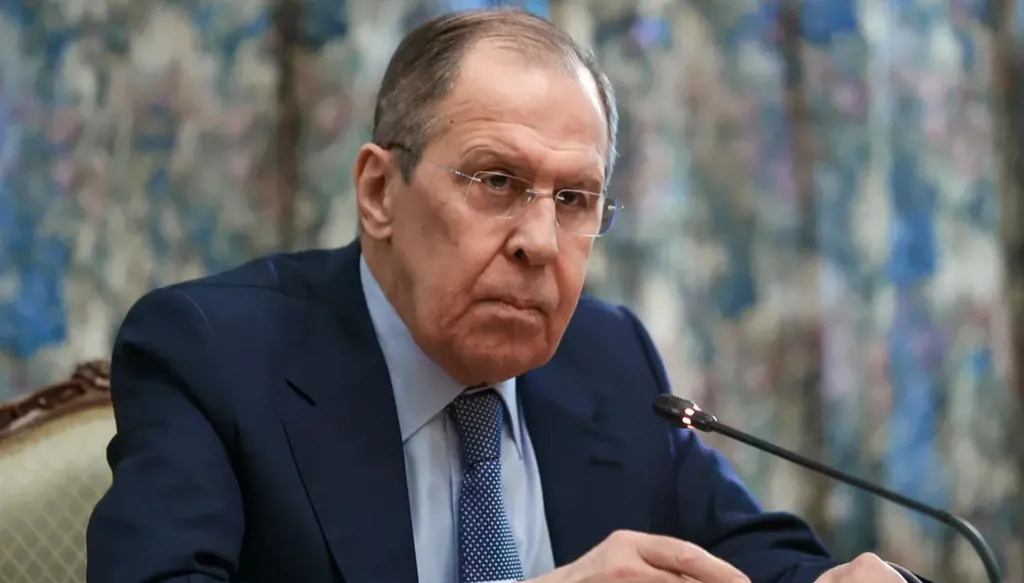 "إسرائيل تسعى لتفجير الشرق الأوسط"... لافروف يحذر: أي عدوان على روسيا سيقابل برد حاسم