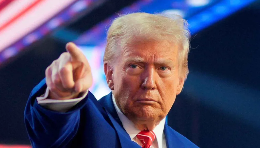 ترامب: مضي في مسارات خطِرة وعليها الحذر