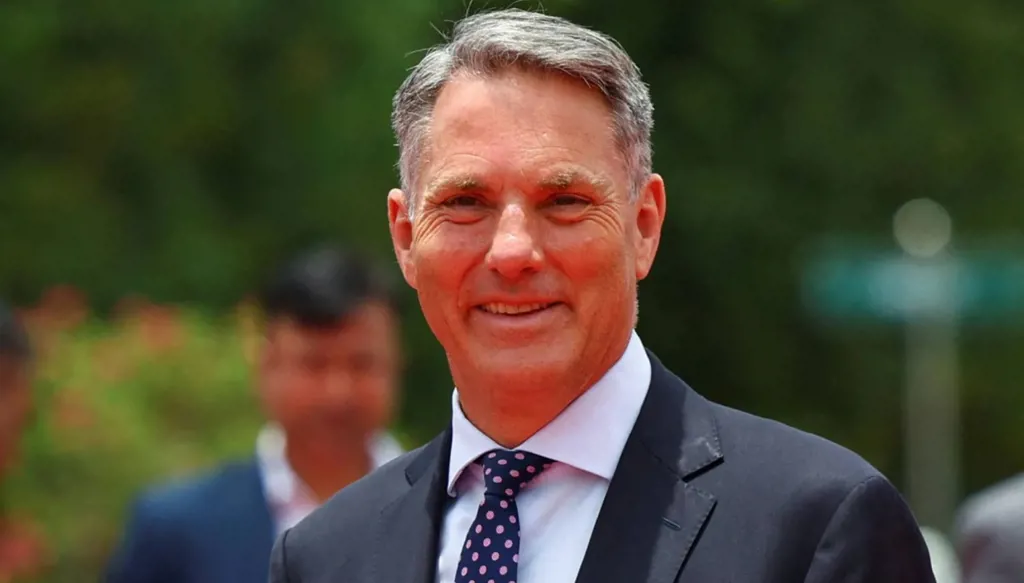 أستراليا تستثمر 8 مليارات دولار في بناء منشآت دفاعية