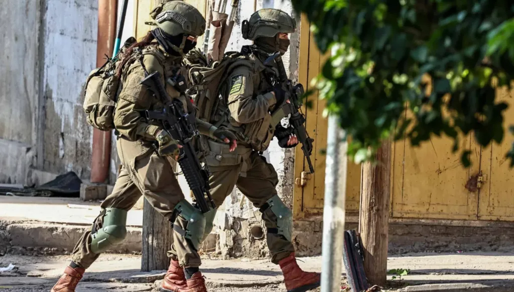 الجيش الإسرائيلي يعلن اعتقال مشتبه بانتمائه لـ"داعش" في سوريا