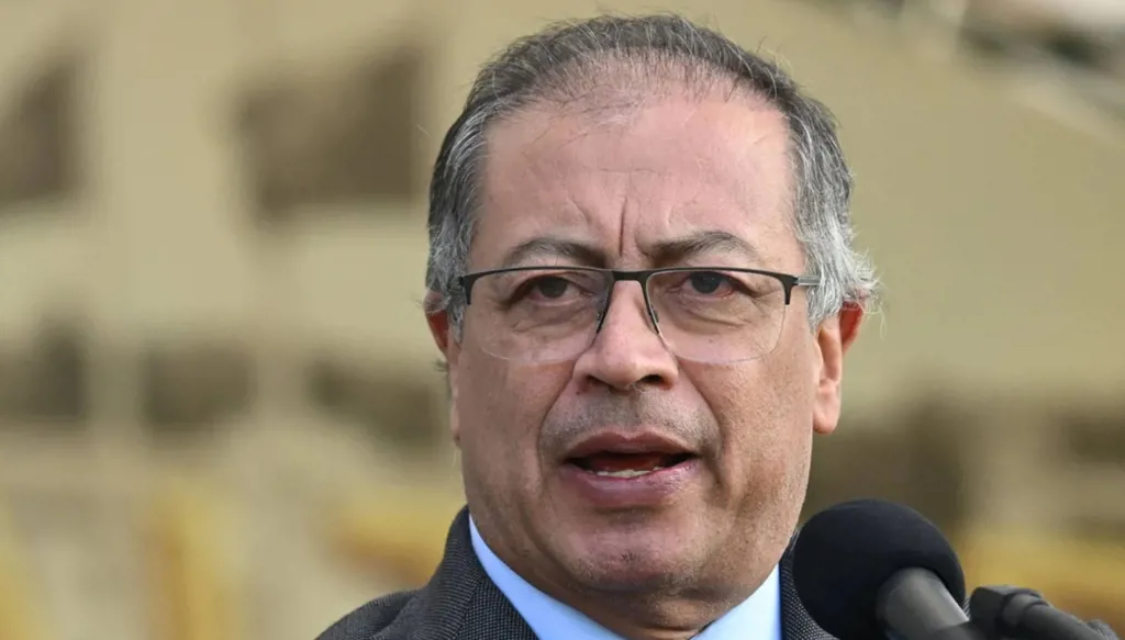 الرئيس الكولومبي يدعو إلى عفو عام وحكومة انتقالية في فنزويلا