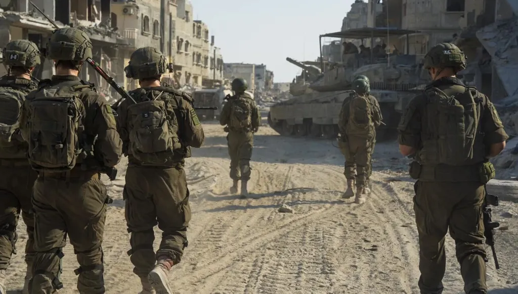 جنود إسرائيليون خلال تواجدهم في غزة (أرشيفية)
