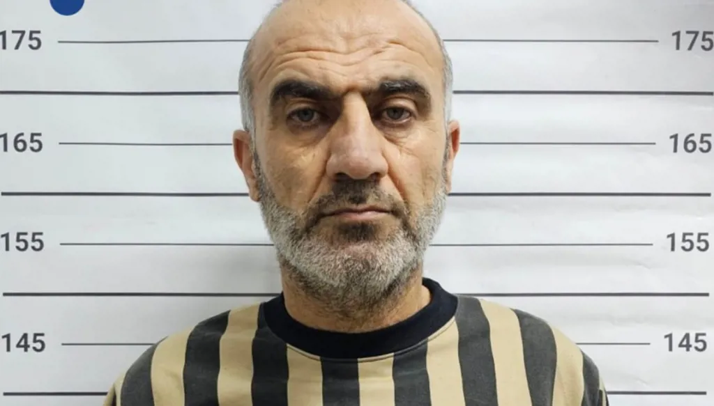 "أشرف على منصات تنفيذ الإعدام"... الإطاحة بعقيد سابق في سجن صيدنايا
