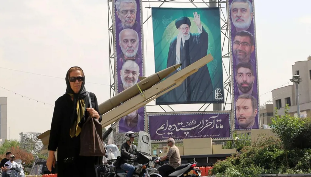 إيران تعلن تفكيك شبكة تجسس تديرها الولايات المتحدة وإسرائيل