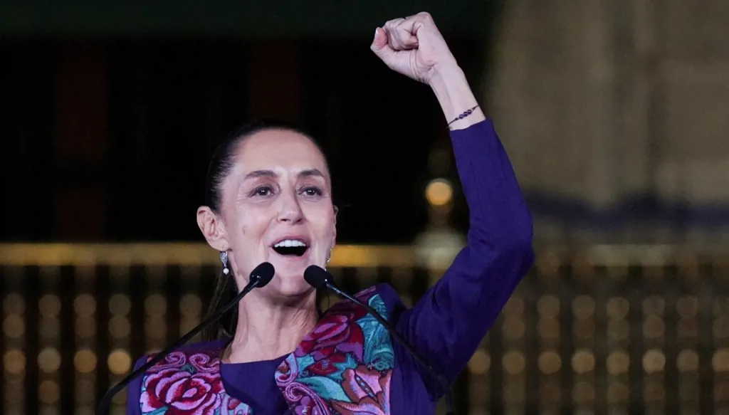 بعد احتجاجات ضد سياستها الأمنية... الرئيسة المكسيكية تحشد مئات الآلاف من أنصارها