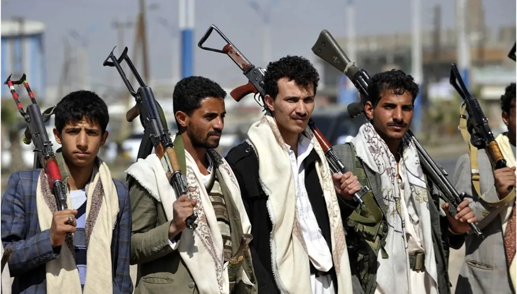 الحوثيون يعلنون استهداف ناقلة نفط سعودية ثانية في البحر الأحمر