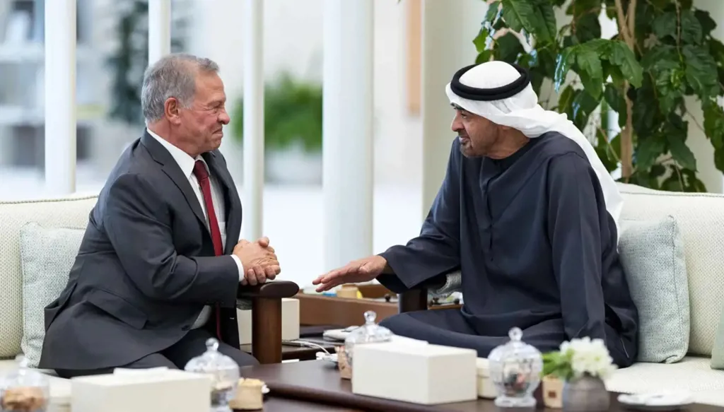 رئيس الإمارات وملك الأردن يبحثان علاقات البلدين والتطورات الإقليمية