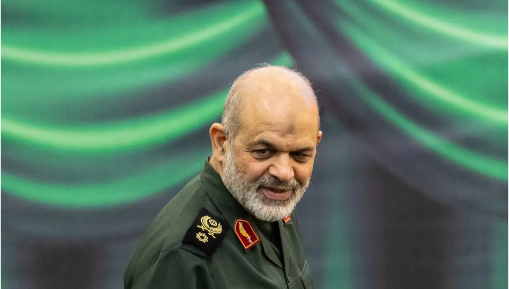 صعود "رجل المواجهة" إلى قيادة الحرس الثوري الإيراني... من هو أحمد وحيدي؟