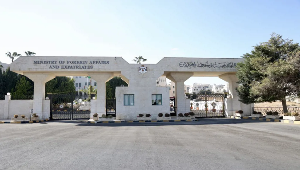 شبهة اتجار بالبشر... عمّان: نتابع استغلال أطفال أردنيين للتسول في ماليزيا