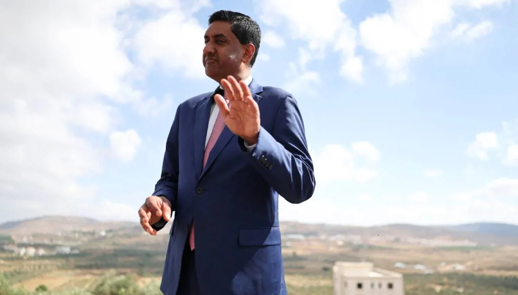 "الجيش الإسرائيلي كان متواطئاً"... نائب أميركي: احتُجزت على يد مستوطنين بالضفة