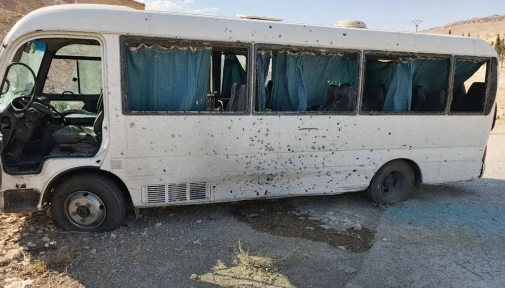 سوريا: انفجار عبوة ناسفة بحافلة أمنية... وإدانات لهجوم المسيّرة الإسرائيلية