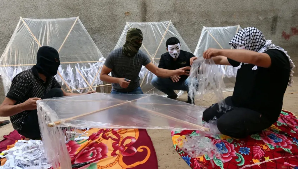 "ستأمر المدنيين بإخلاء مناطق عدة"... إسرائيل تتوعد حماس بغارات مكثفة على غزة