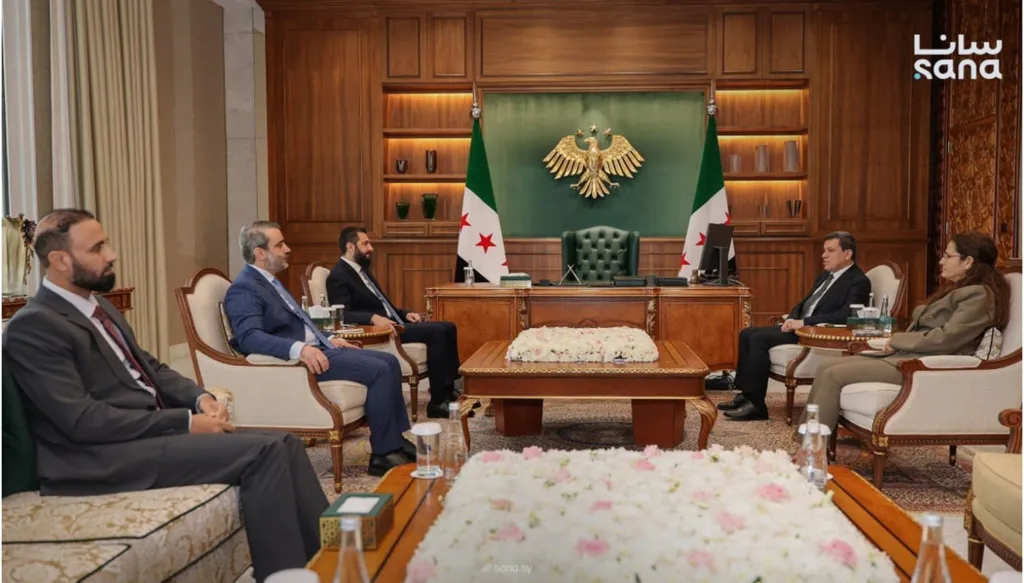 بحثا مسار الاندماج... الشرع يستقبل مظلوم عبدي في دمشق