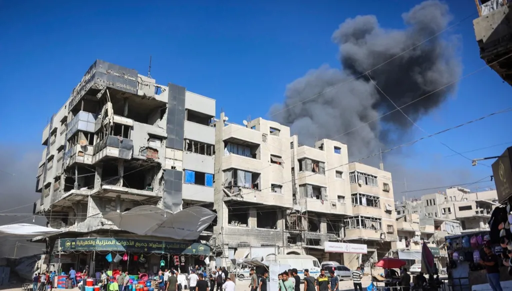 غارات إسرائيلية تقتل 5 فلسطينيين بينهم طفلان في غزة