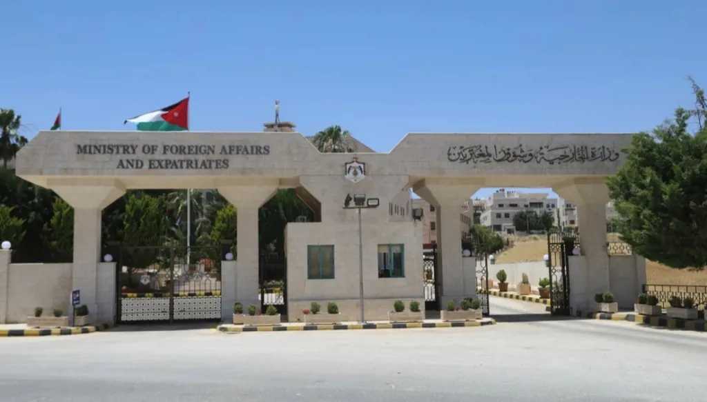 "رسالة احتجاج شديدة اللهجة"... الأردن يستدعي القائم بأعمال السفارة الإيرانية