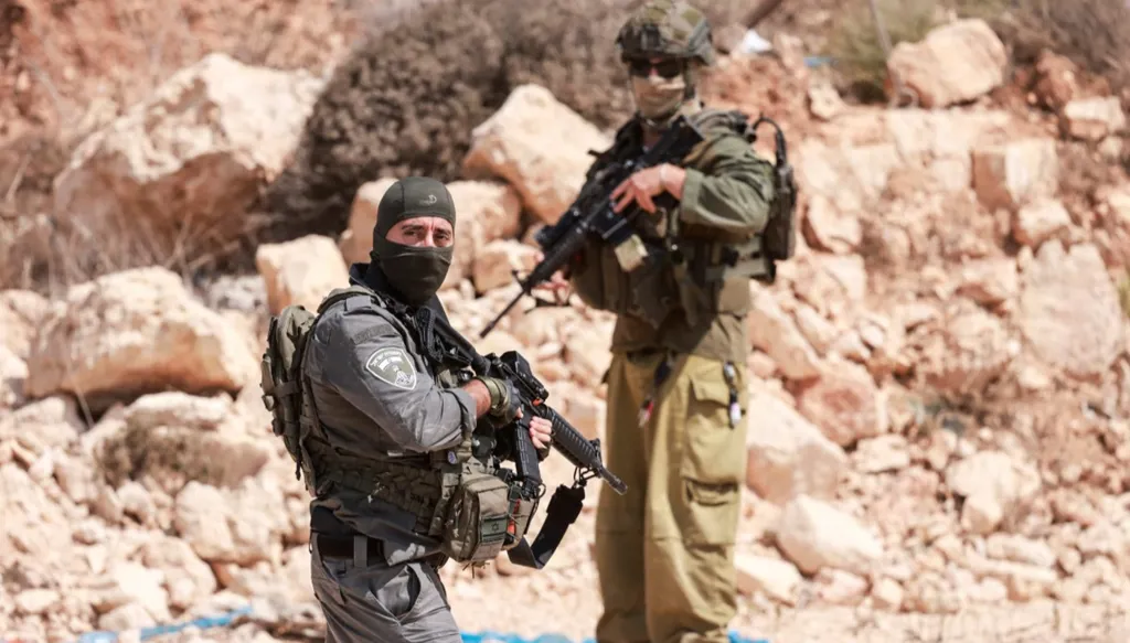 مواجهات وإصابات تعقب تصعيداً إسرائيلياً في الضفة... والخارجية الفلسطينية تحذر من واقع جديد