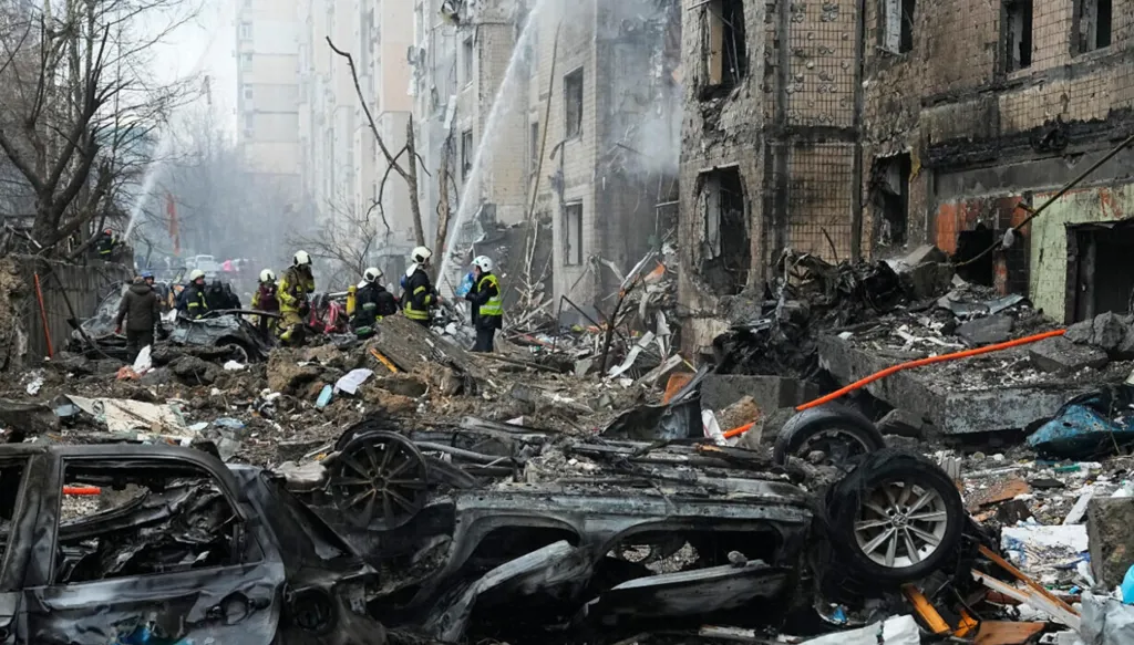 هجوم روسي يحرم 1330 مبنى سكنياً في كييف من التدفئة